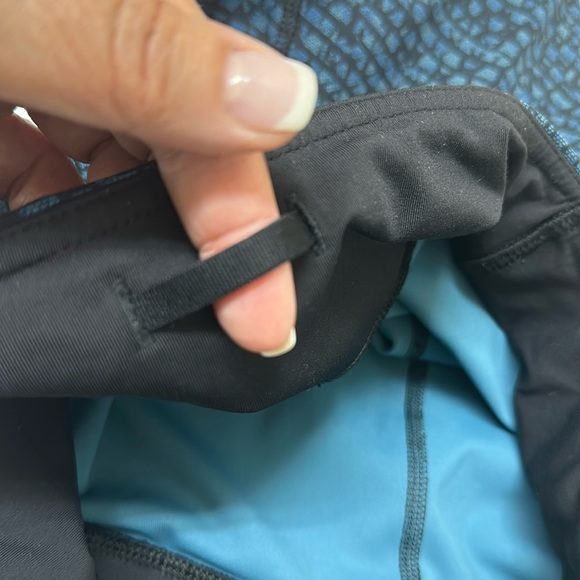 Lululemon Free Runner Crop (19") - Picture 11 of 16